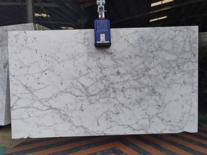 Bianco carara 215x139